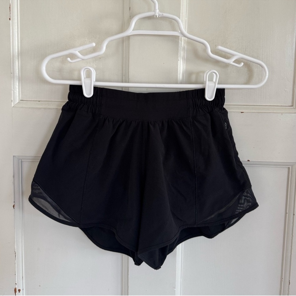 Lululemon On‎ The Fly black shorts size 4 Tall